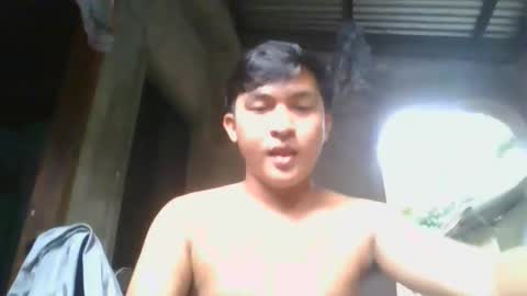 Snapshot of krezikeed chatting on October 24, 7:21 am krezikeed online show from October 24, 7:21 am