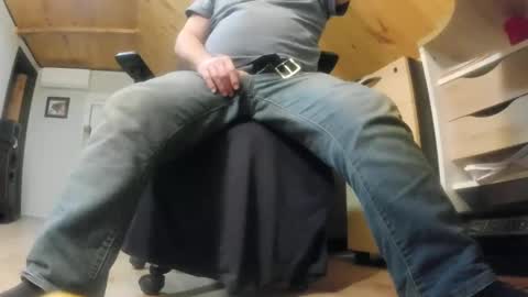 Snapshot of krinkle420 chatting on February 24, 4:16 am krinkle420 online show from February 24, 4:16 am