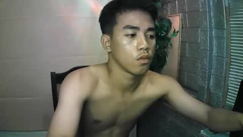 kritthanarkorn online show from November 17, 1:14 pm