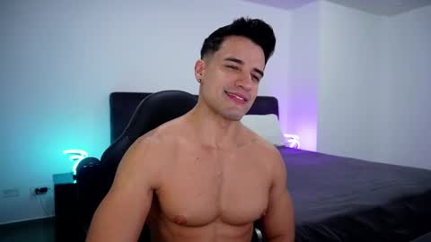 Snapshot of krops_ chatting on March 1, 7:04 pm KROPS online show from March 1, 7:04 pm