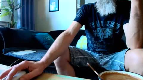 krummersaebel online show from March 3, 8:34 am