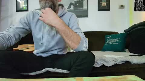 krummersaebel online show from February 22, 8:37 pm