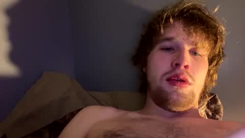 Snapshot of kylelovepussy69 chatting on March 6, 1:37 am kylelovepussy69 online show from March 6, 1:37 am