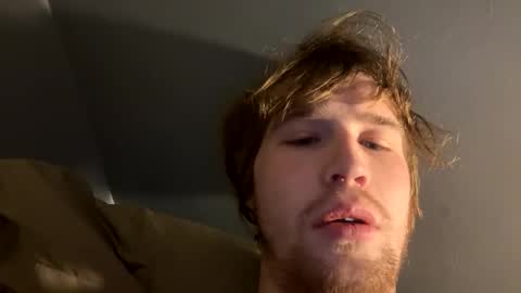 Snapshot of kylelovepussy69 chatting on March 9, 12:31 pm kylelovepussy69 online show from March 9, 12:31 pm