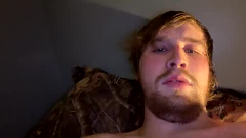 Snapshot of kylelovepussy69 chatting on February 3, 9:18 pm kylelovepussy69 online show from February 3, 9:18 pm