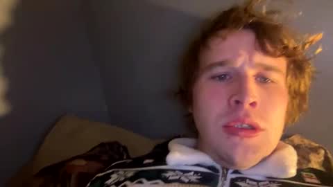 Snapshot of kylelovepussy69 chatting on February 18, 12:17 pm kylelovepussy69 online show from February 18, 12:17 pm