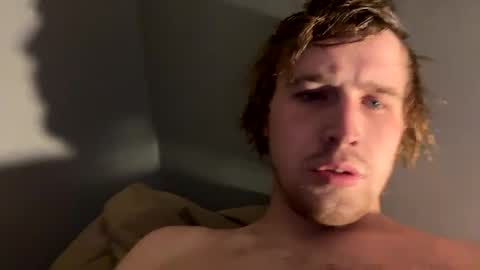 Snapshot of kylelovepussy69 chatting on February 24, 9:31 pm kylelovepussy69 online show from February 24, 9:31 pm