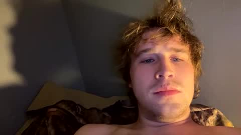 Snapshot of kylelovepussy69 chatting on February 21, 10:17 am kylelovepussy69 online show from February 21, 10:17 am