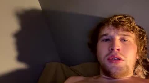 Snapshot of kylelovepussy69 chatting on March 5, 10:11 am kylelovepussy69 online show from March 5, 10:11 am