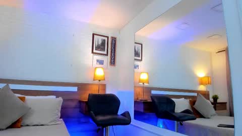 kylenorth_ online show from October 2, 6:23 pm