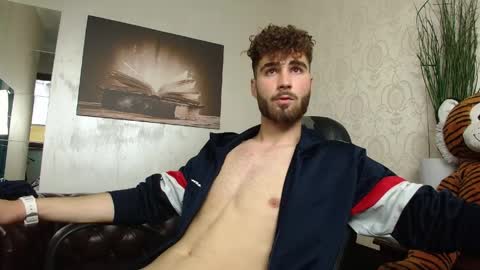 KyloEast online show from May 23, 4:51 am