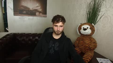 KyloEast online show from May 10, 4:25 am