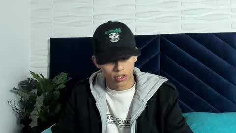 labrinthteasing online show from March 6, 1:52 pm