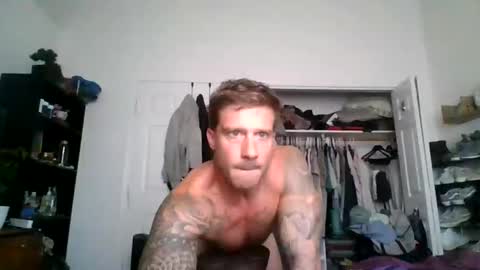 Snapshot of lacrioxcum18 chatting on October 24, 8:43 pm lacrioxcum18 online show from October 24, 8:43 pm