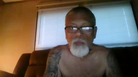 laidbackluxury online show from June 20, 9:25 am