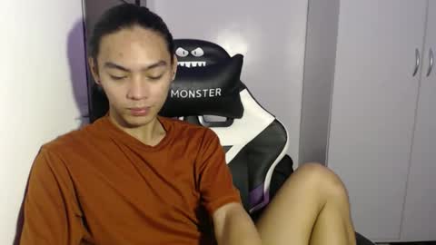 lalakinghugecock_2 online show from October 14, 4:58 pm