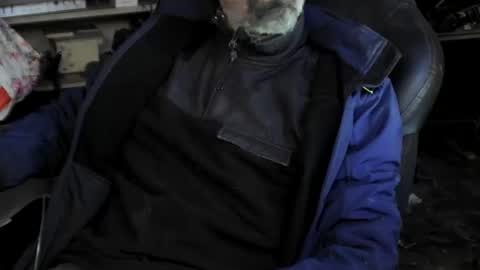 Snapshot of laltro33 chatting on December 7, 10:01 am Markazzo73 online show from December 7, 10:01 am