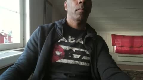 lamanta72 online show from October 2, 6:50 am