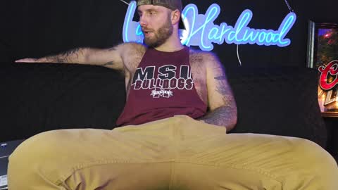 Snapshot of lancehardwood222 chatting on December 18, 1:37 am LANCE online show from December 18, 1:37 am