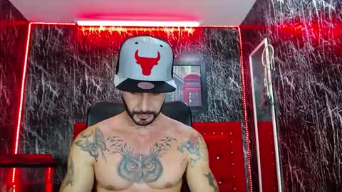 Lancelot Benwick online show from January 12, 2:14 am