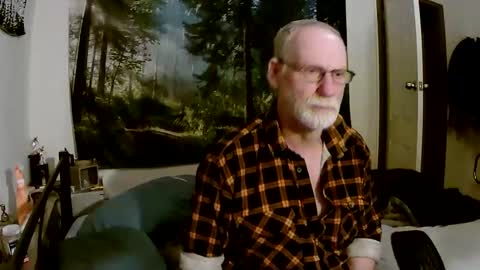 Larbie online show from October 21, 10:51 am