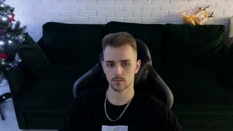 Lars online show from December 18, 1:37 am