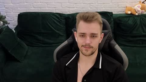 Lars online show from December 4, 1:25 am