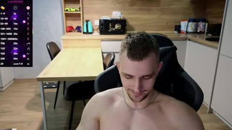 Lars online show from March 8, 2:21 am