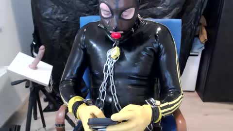 latexslaafboy online show from January 30, 8:22 am