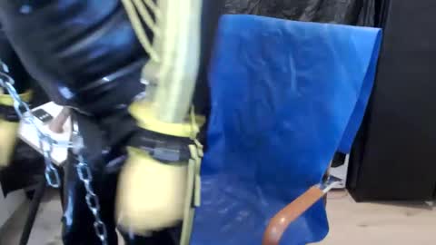 latexslaafboy online show from February 17, 7:14 am