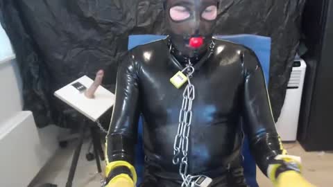 latexslaafboy online show from February 13, 7:45 am