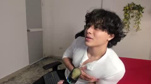 latin_beastx online show from June 18, 8:25 pm