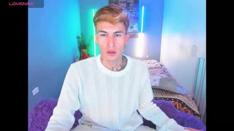 SANTI  AND JORDAN online show from March 10, 3:01 am