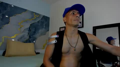 Snapshot of latin_crissex chatting on October 2, 2:32 pm crissex  online show from October 2, 2:32 pm