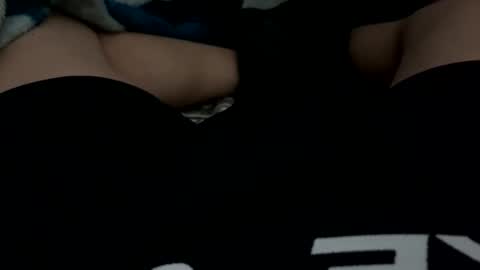 latin_lover86 online show from April 4, 8:44 am