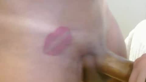 Snapshot of latinfyre chatting on October 30, 5:03 pm Chris online show from October 30, 5:03 pm