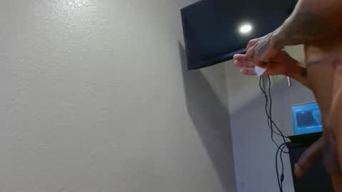 Snapshot of latinfyre chatting on October 23, 5:49 pm Chris online show from October 23, 5:49 pm