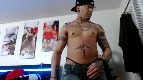 Snapshot of latinfyre chatting on February 23, 1:20 am Chris online show from February 23, 1:20 am