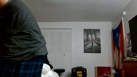 Snapshot of latinfyre chatting on February 3, 12:15 am Chris online show from February 3, 12:15 am