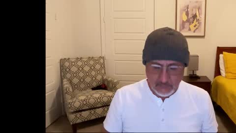 QS - INDEPENDENT MODEL online show from January 10, 3:44 am