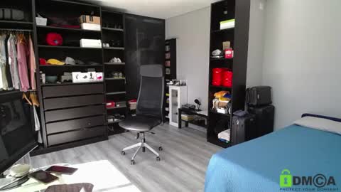 sam online show from June 10, 3:56 pm