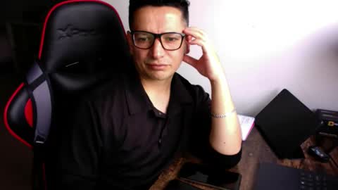 latino8484 online show from October 14, 8:21 am