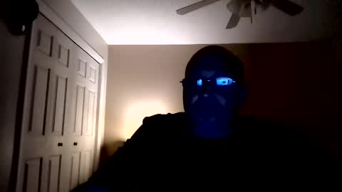 Snapshot of latinoinfla chatting on November 1, 2:37 am latinoinfla online show from November 1, 2:37 am