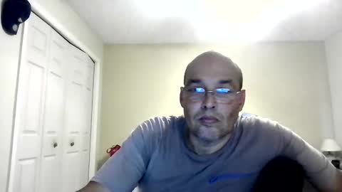 Snapshot of latinoinfla chatting on October 19, 7:50 pm latinoinfla online show from October 19, 7:50 pm