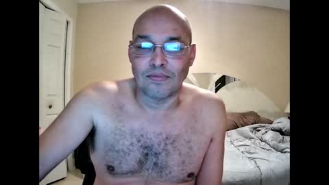 Snapshot of latinoinfla chatting on January 15, 2:06 am latinoinfla online show from January 15, 2:06 am