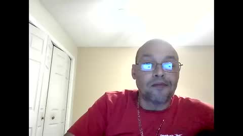 Snapshot of latinoinfla chatting on December 22, 1:34 am latinoinfla online show from December 22, 1:34 am