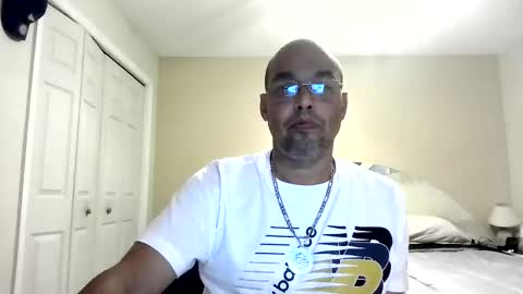 Snapshot of latinoinfla chatting on October 5, 8:02 pm latinoinfla online show from October 5, 8:02 pm