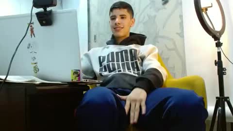 latinoproduction online show from October 27, 10:56 pm