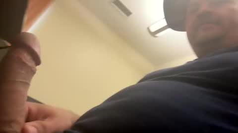 LatinPapiiiii online show from February 7, 11:45 pm