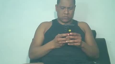 latinrayf online show from October 29, 3:42 am